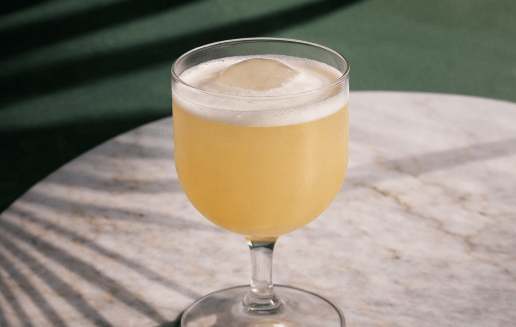 Pineapple Bermuda Yacht Club Cocktail mit Caribbean Rum Project Pineapple Rum